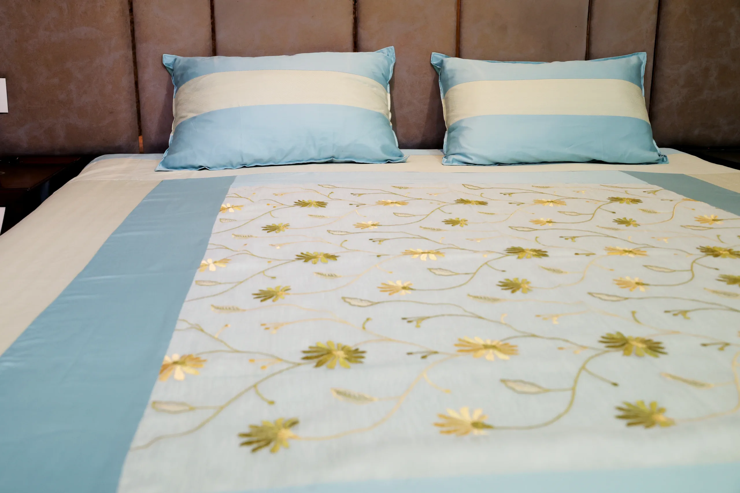 Net Embroidered Bedshee Blue